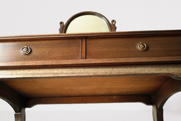 Art Deco style dressing table in mahogany gooseneck mirror