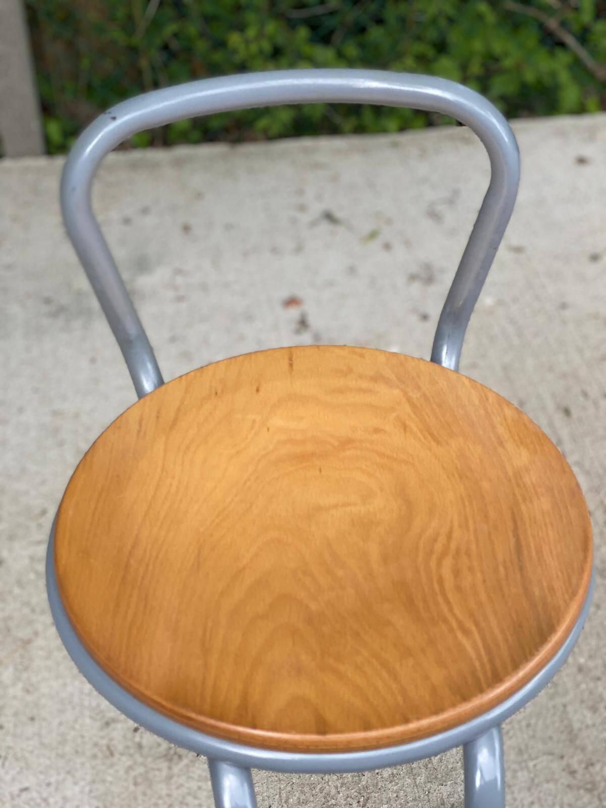 Tabouret de bar en acier courbé gris et bois massif 80cm