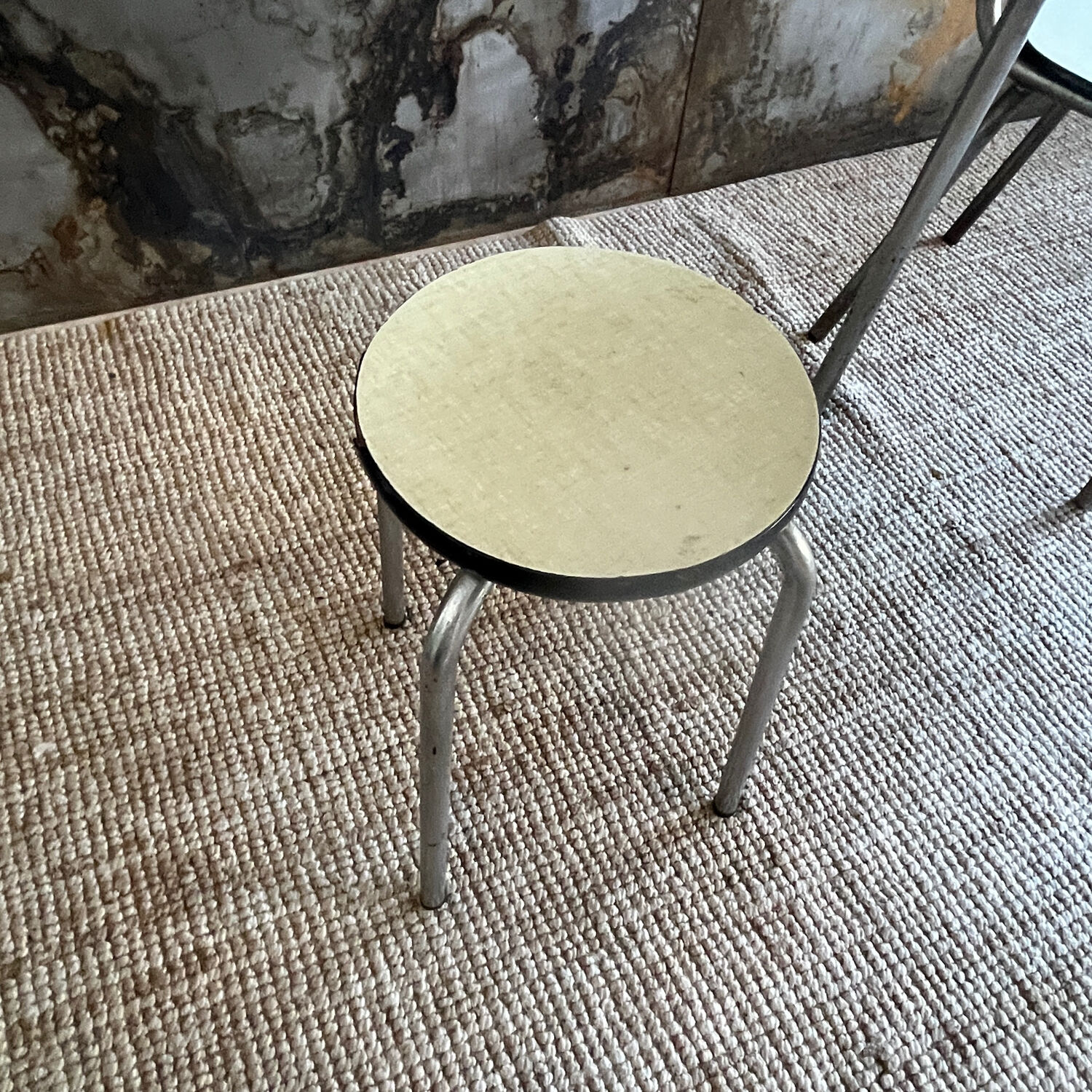 Formica and chrome extension table 2 stools 2 chairs