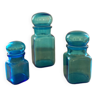 3 bocaux en verre bleu