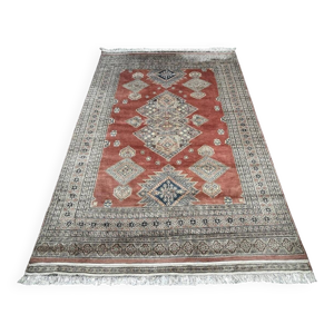 Grand tapis persan fait