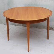 1960s round diningtable in cherrywood from LÜBKE