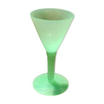 Green standing opaline crystal