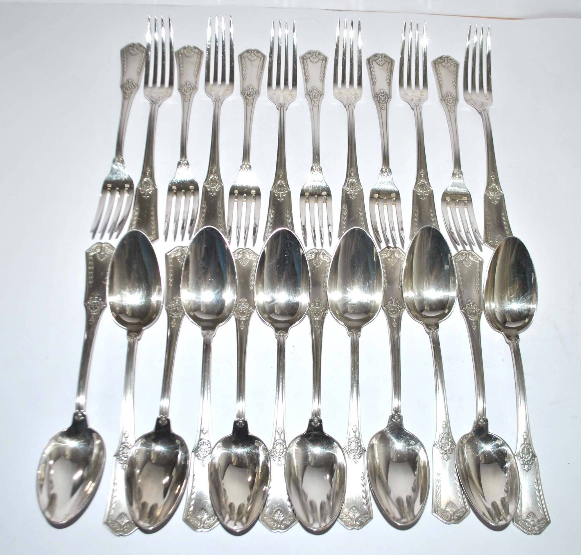 Lot 24 EMPIRE Silver Metal Table Cutlery SFAM model "Sans embarrass" 12 forks and 12 spoons