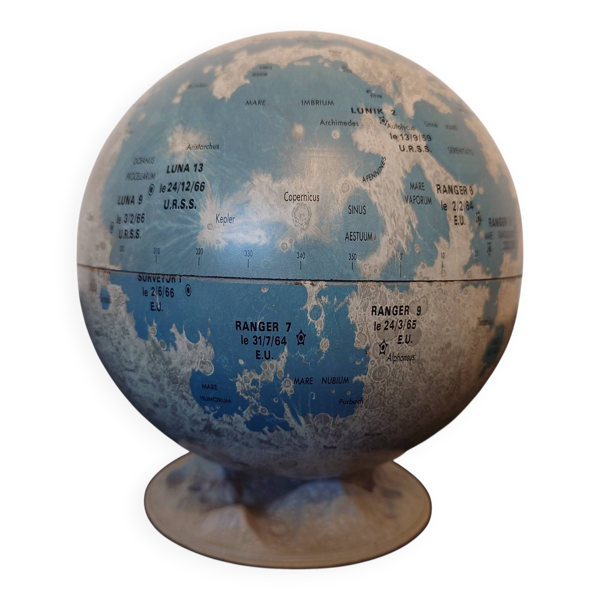 Globe lunaire Robert I. Johnson 1966 – Vintage NASA– métal, socle d’origine