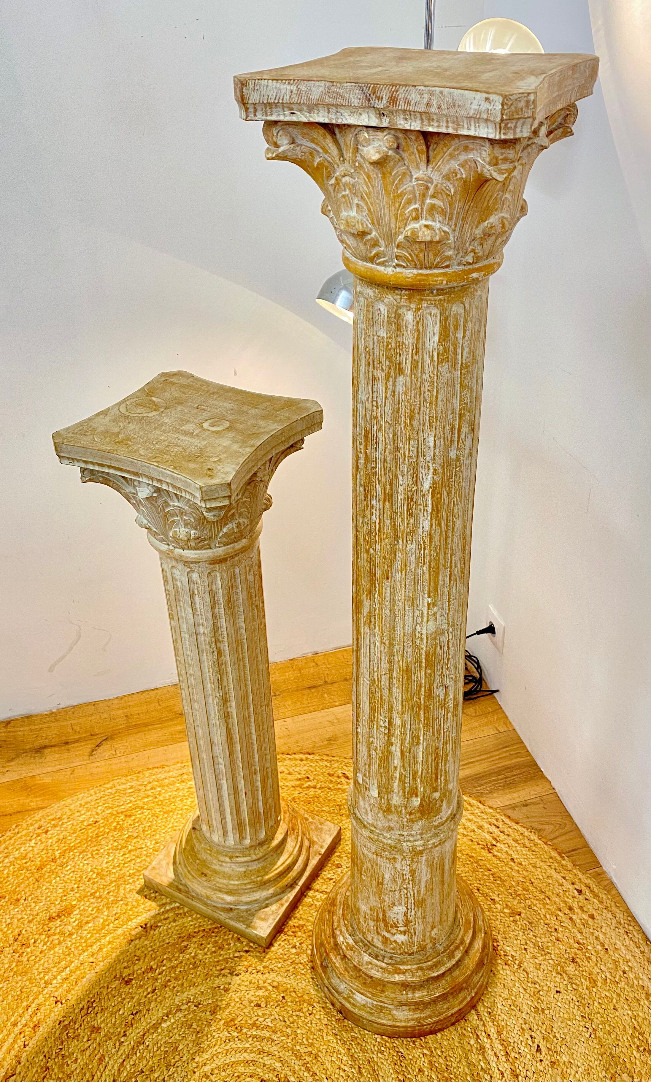 Carved wooden columns Corinthian capital