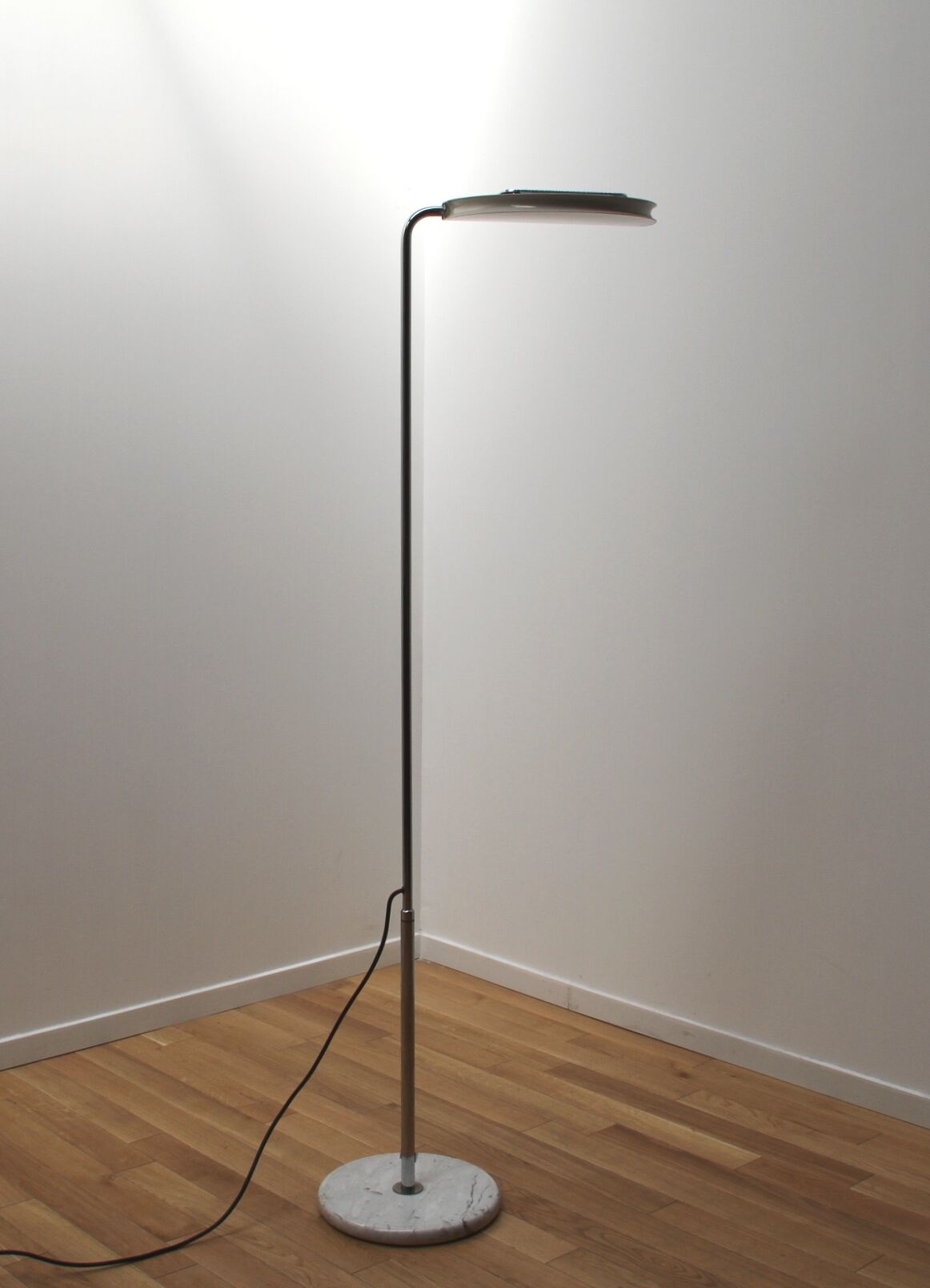 Mezzaluna, bruno gecchelin floor lamp