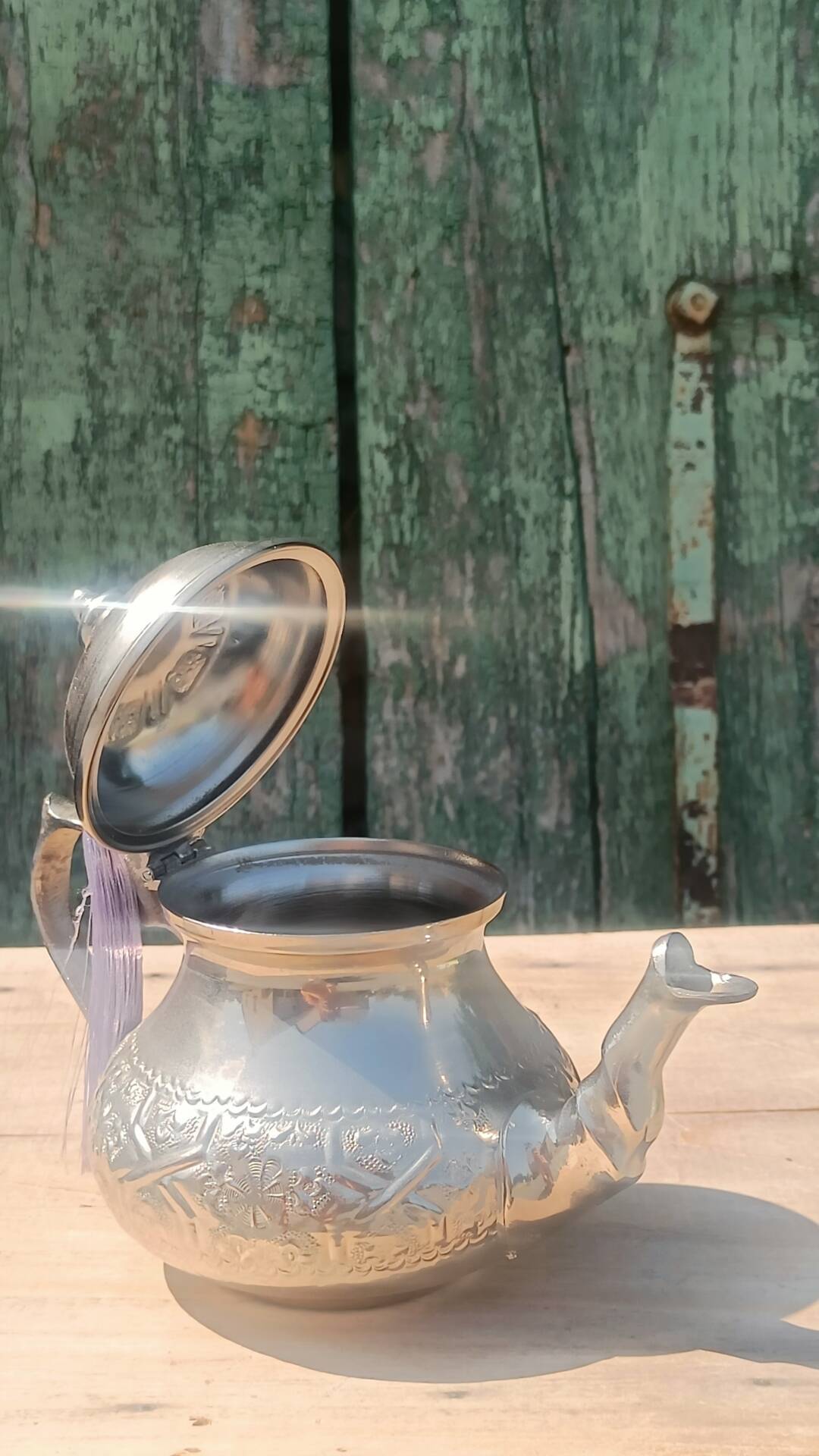Vintage Moroccan teapot in silver-plated metal – Marouan