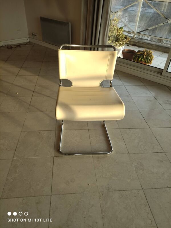 Chaise De pascal Mourgue