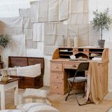 Folding velvet chair