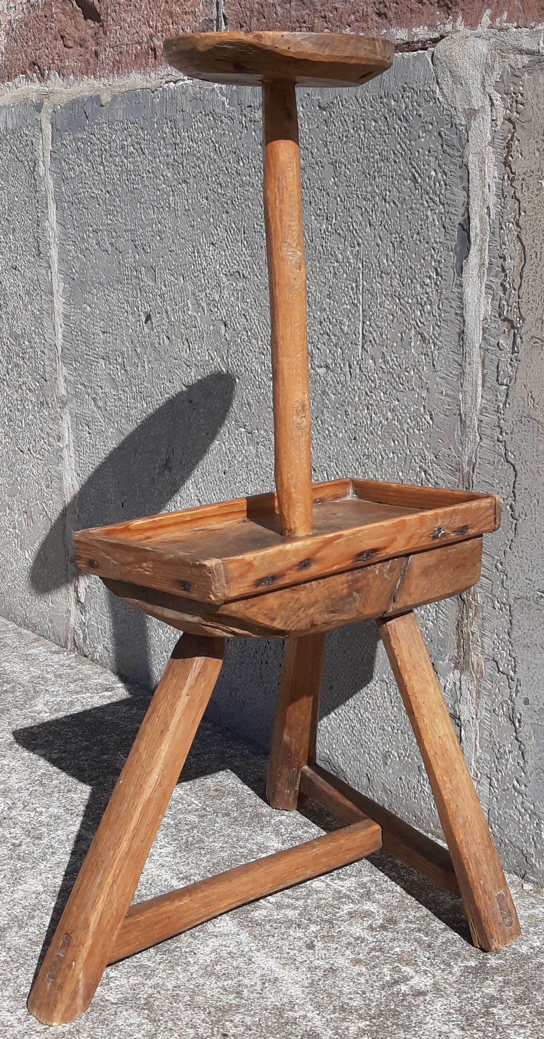 Wooden tripod