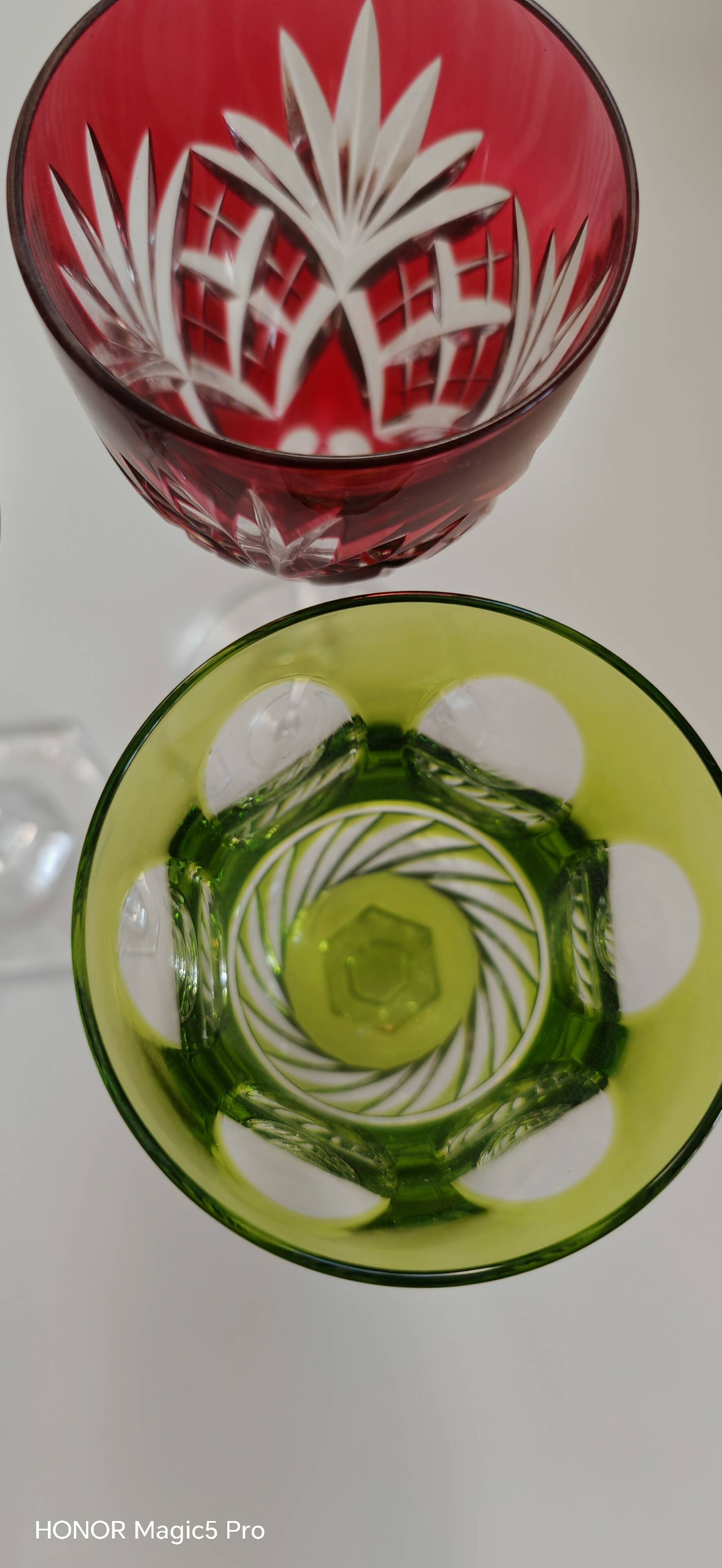Verres: 1 Saint Louis, 1 Baccarat and 1 Bohème.
