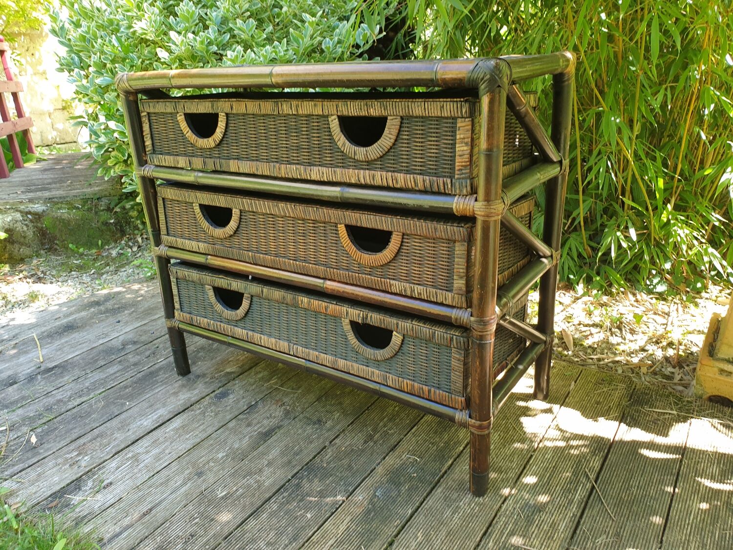 Commode en bambou et rotin