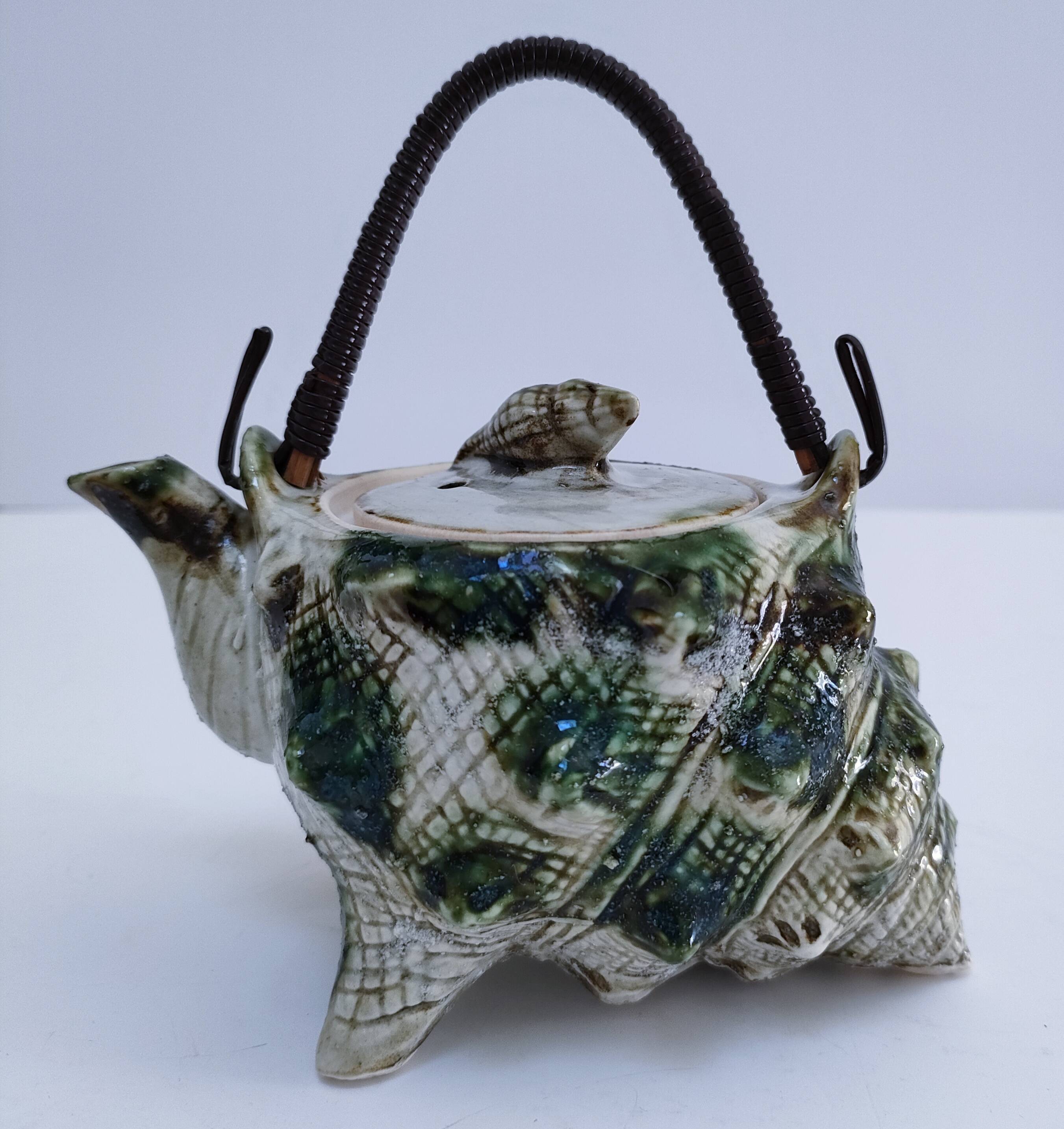 Vintage enamelled earthenware shell decor teapot