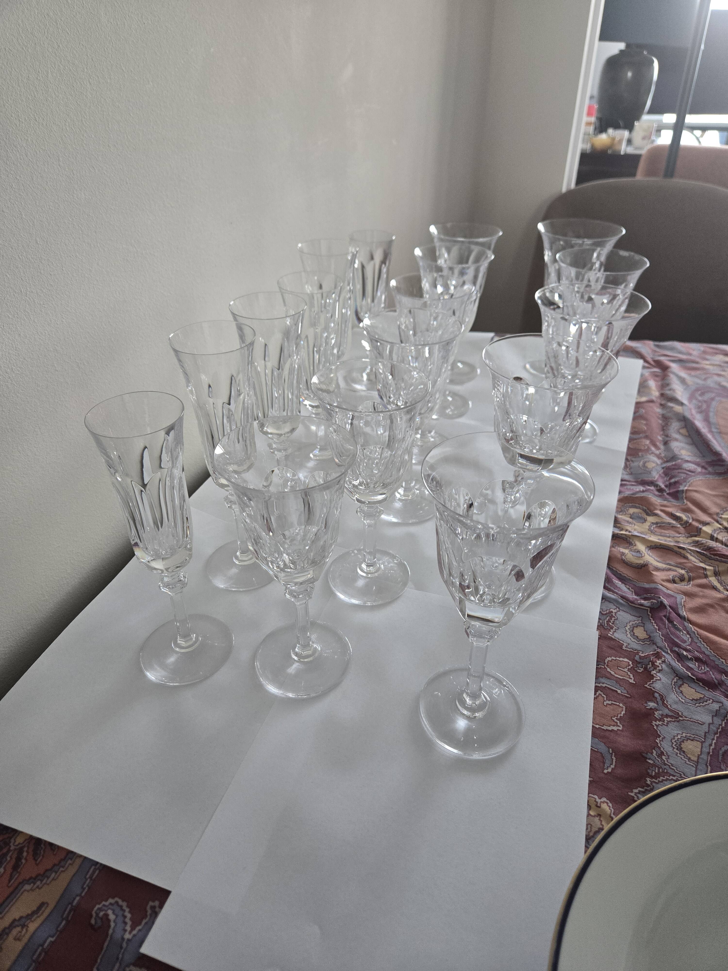 Baccarat Harcourt antique – Service of 17 crystal glasses – Very good condition