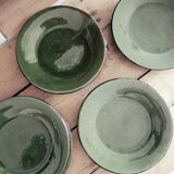 Lot 8 stoneware dessert plates