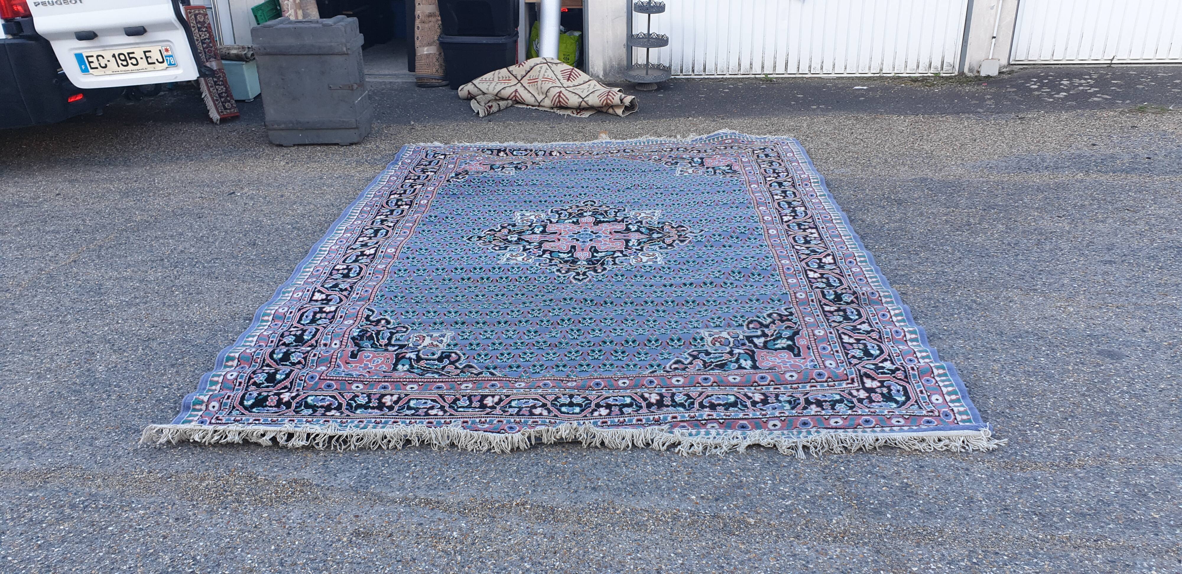 Royal blue Isfahan oriental carpet :230×320cm