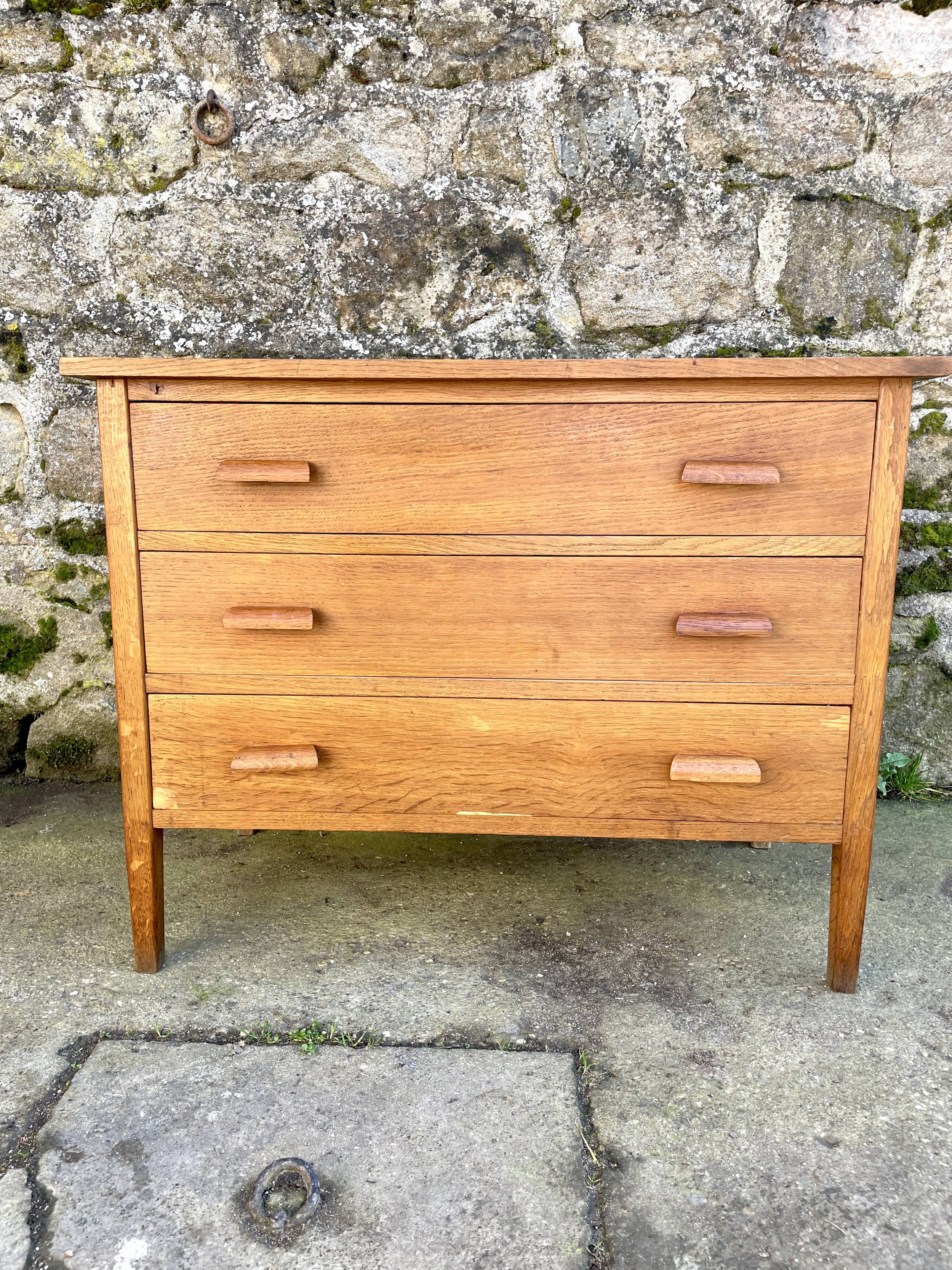 Commode en chêne 1950