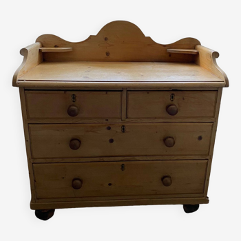 Victorian english style chest of drawers in blond pitchpin with 4 drawers