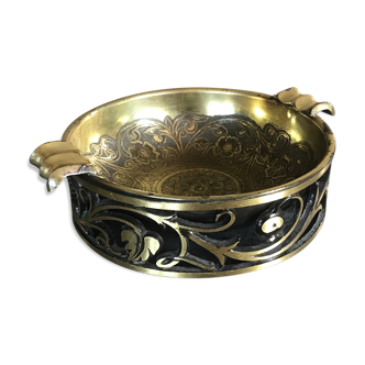 Vintage brass ashtray decorated with floral friezes and openwork contours 16 cm