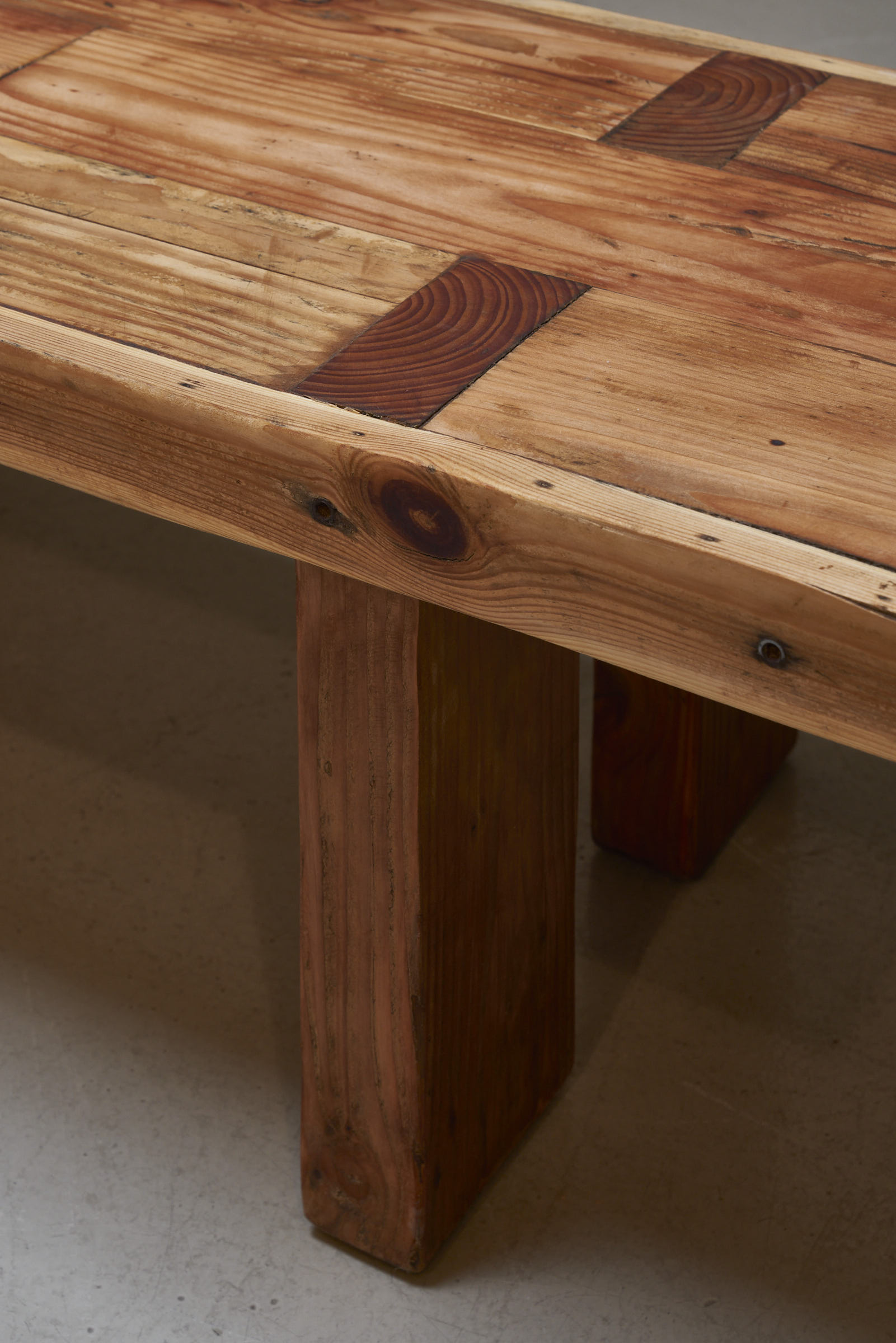 Table basse, banquette wabi sabi