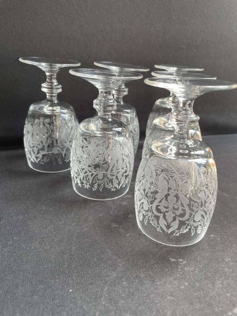 6 engraved crystal glasses
