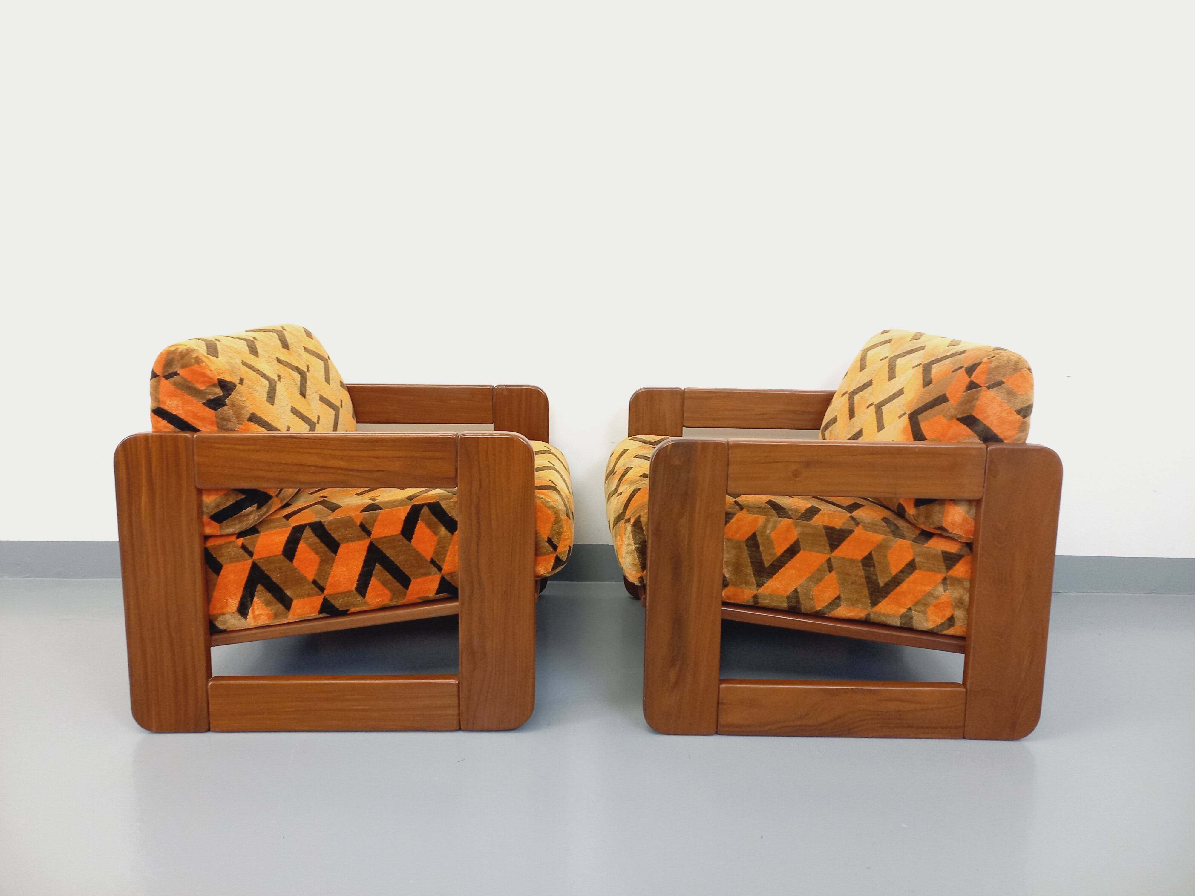 Pair of vintage walnut and velvet fabric sleigh armchairs from the 70s