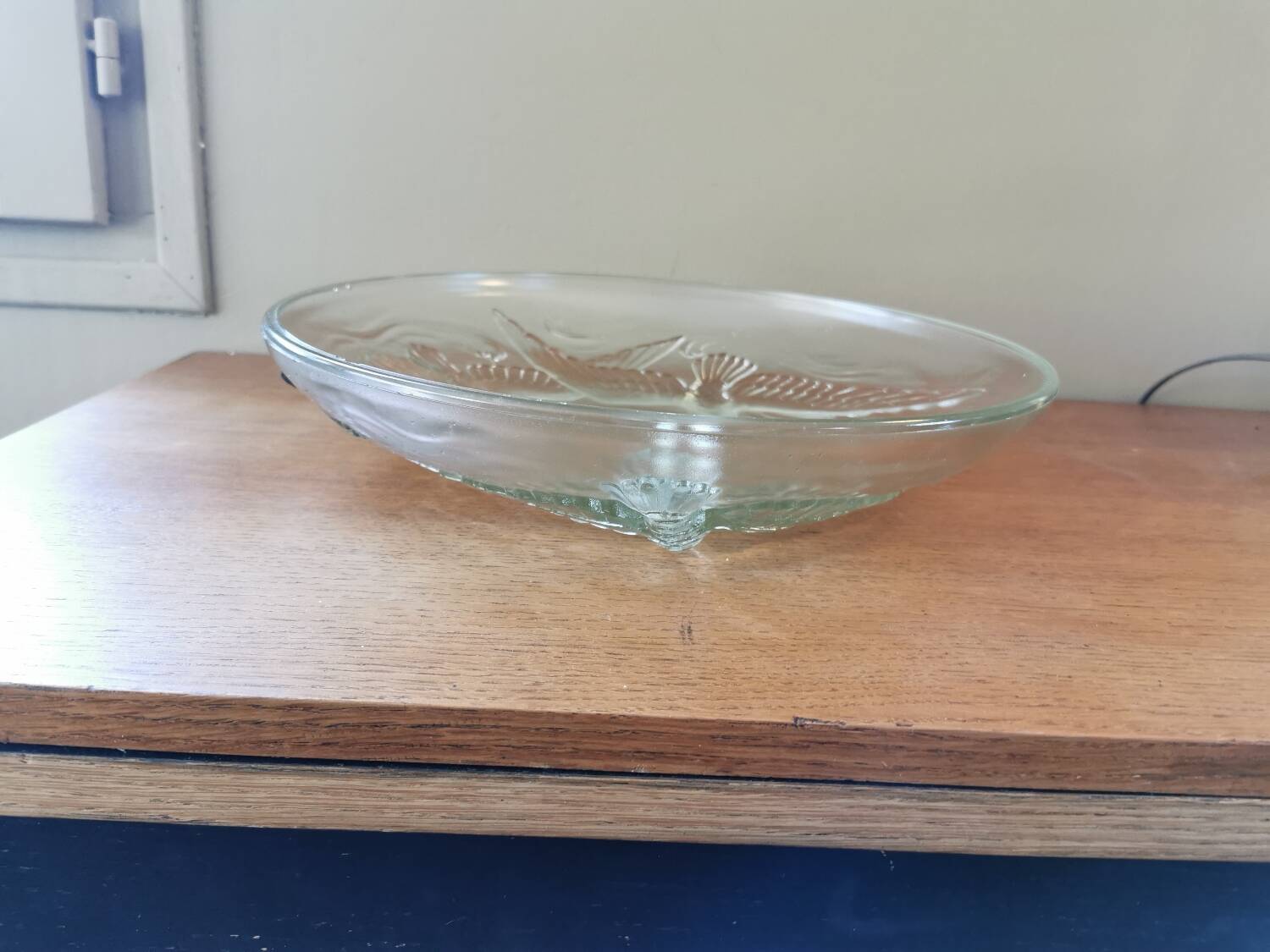 Art deco cup in pressed glass paste