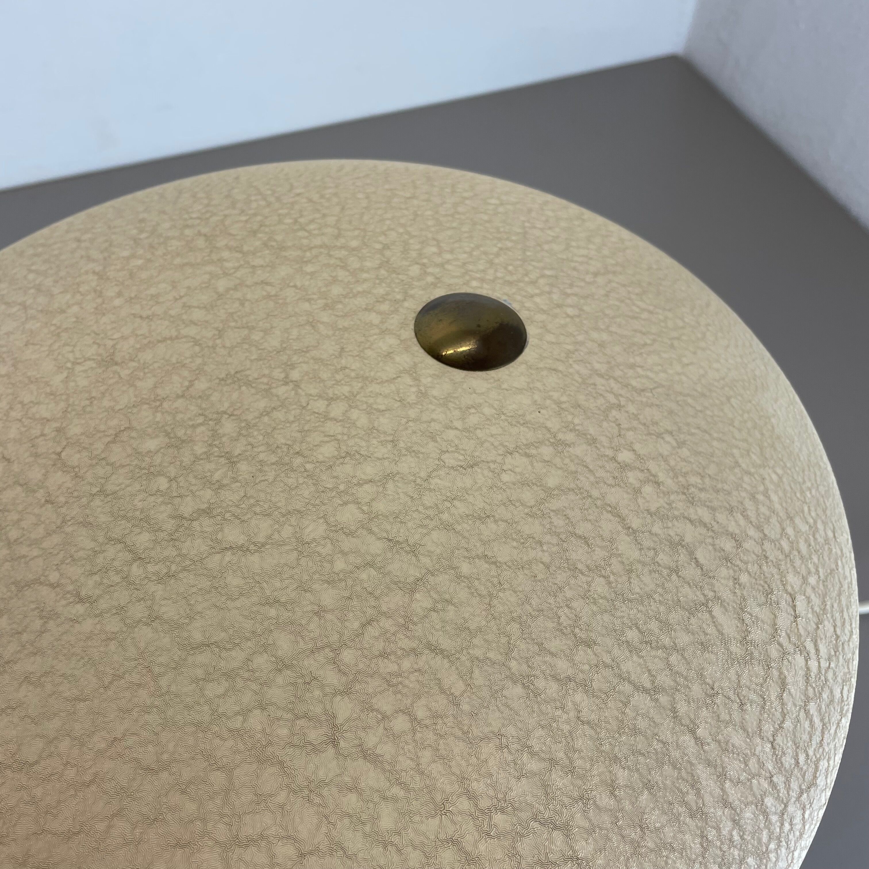 Modernist kalmar sytle Bauhaus beige metal and brass desk light, Austria, 1950s