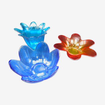 3 coloured glass cups in the shape of flowers