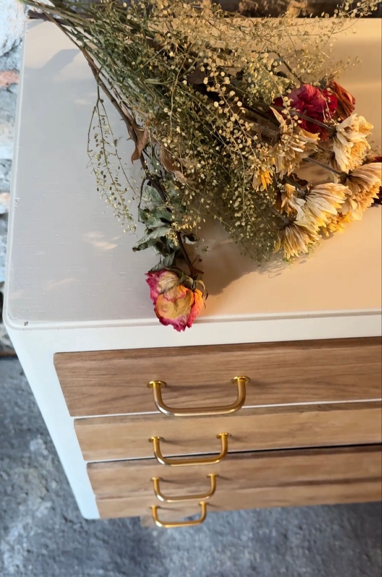 Vintage chest of drawers with 4 drawers