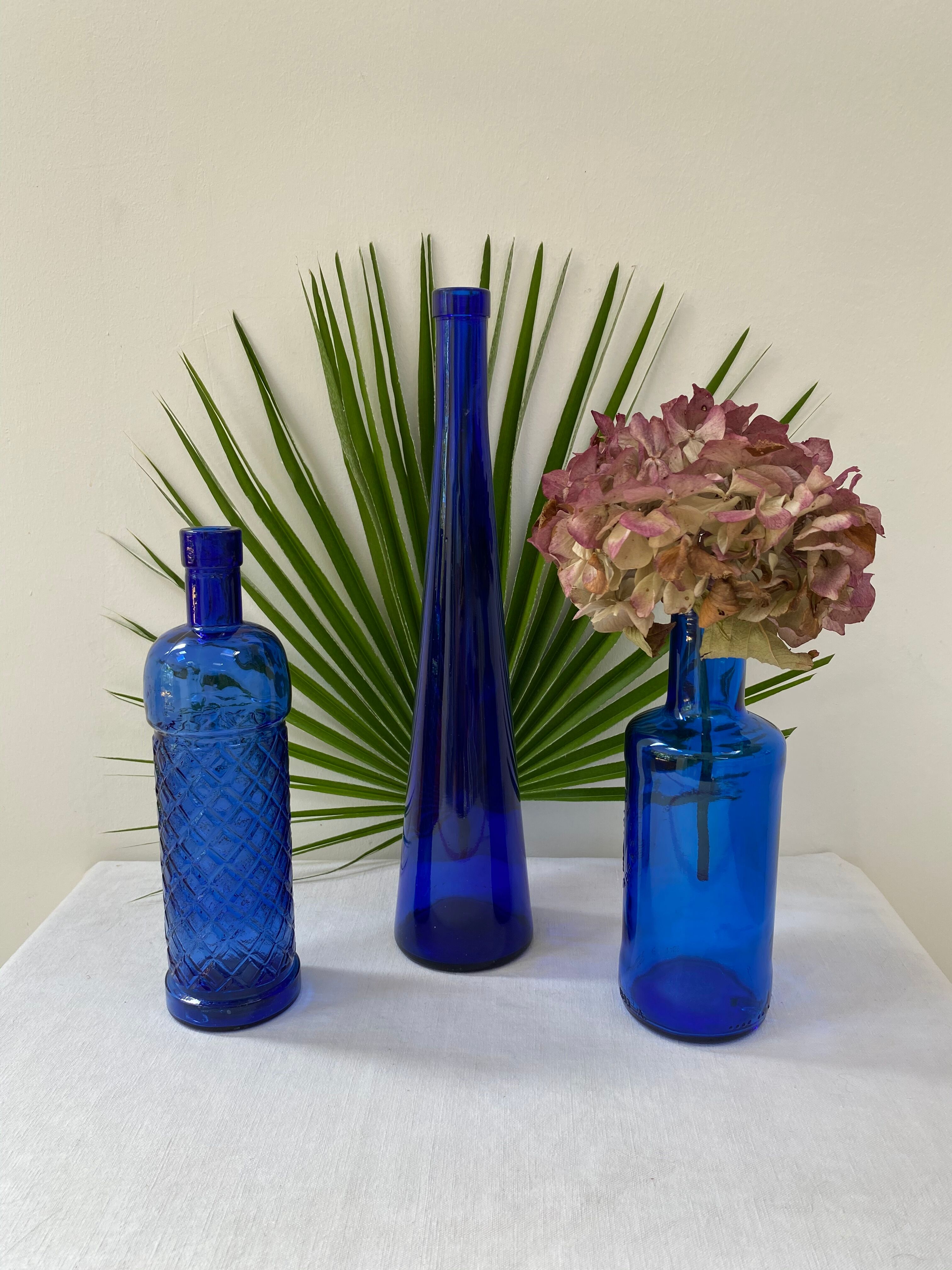 Lot de 3 bouteilles en verre bleu cobalt