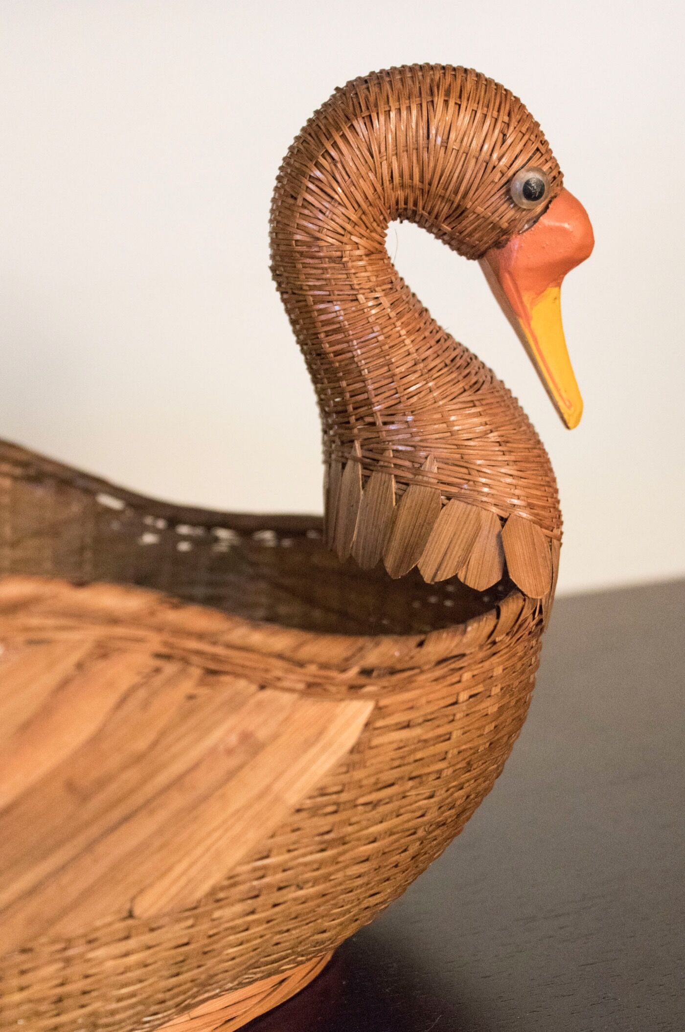Panier en osier en forme de canard