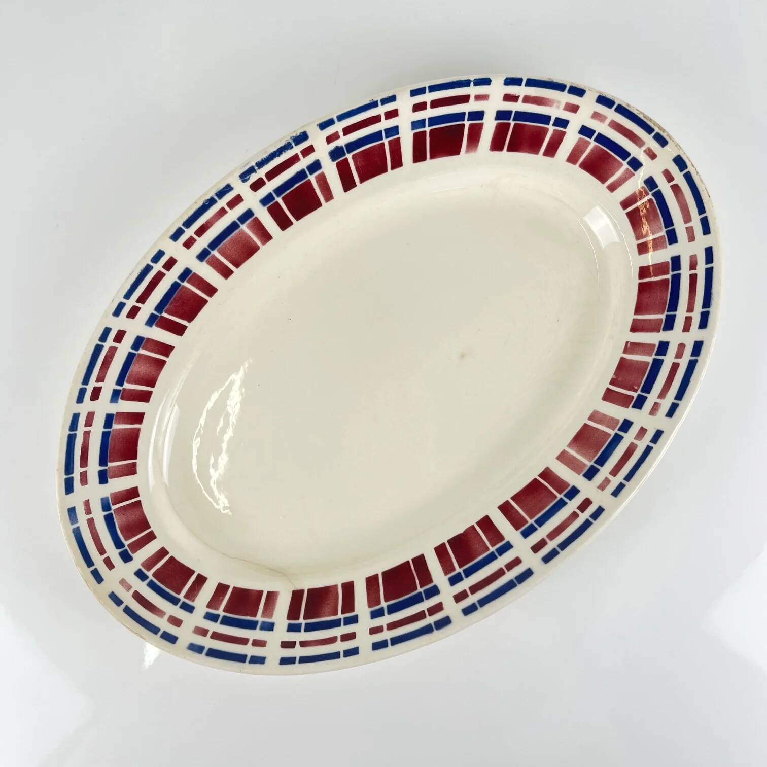 Oval plate Badonviller, "Scottish" model, Art Deco, 1930