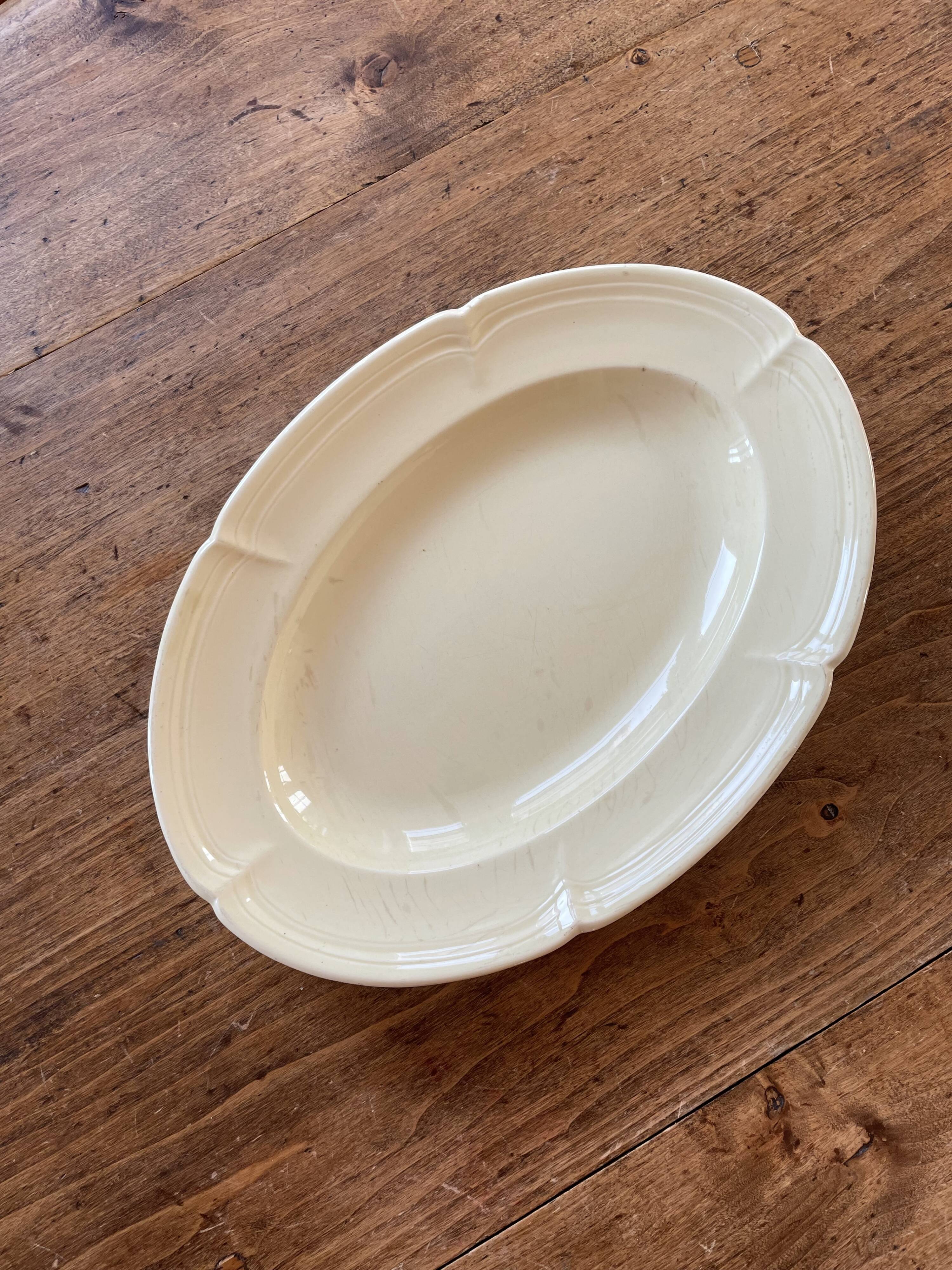 Large serving or presentation dish in beige ceramic - vintage