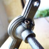 Applique industrial 1900 on gallows