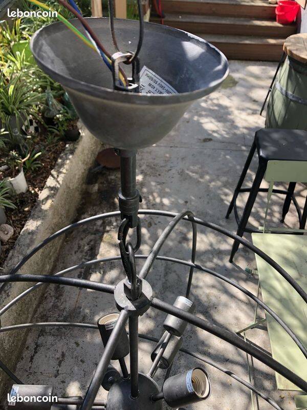 Sputnik signature metal chandelier