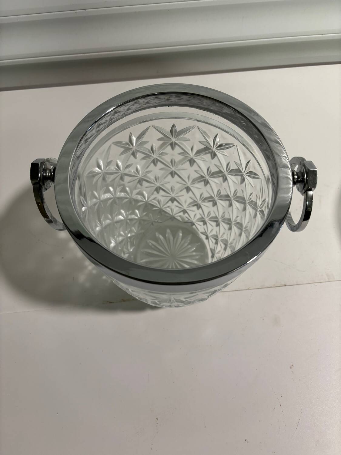 Chiseled glass ice bucket