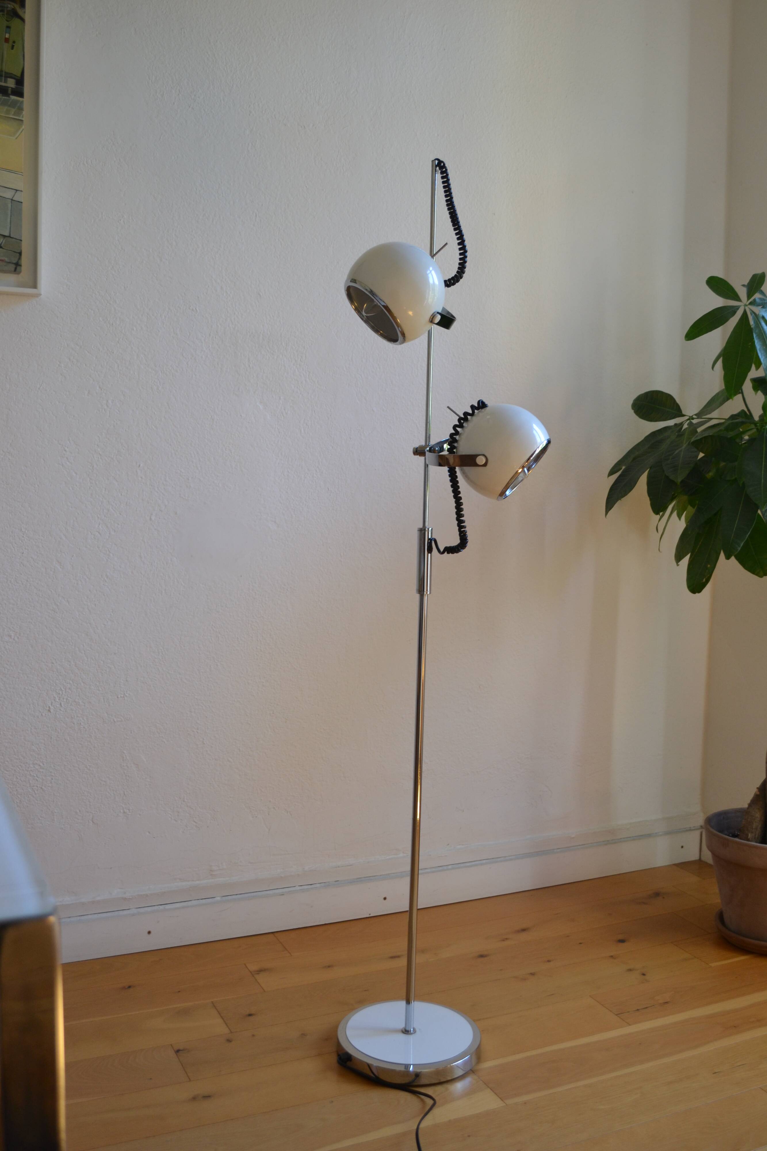 Vintage 1980 Eye Ball Reading Floor Lamp *** cult object of the 80s ***