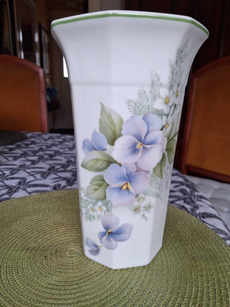 Superbe grand vase octogonal Porcelaine Limoges France