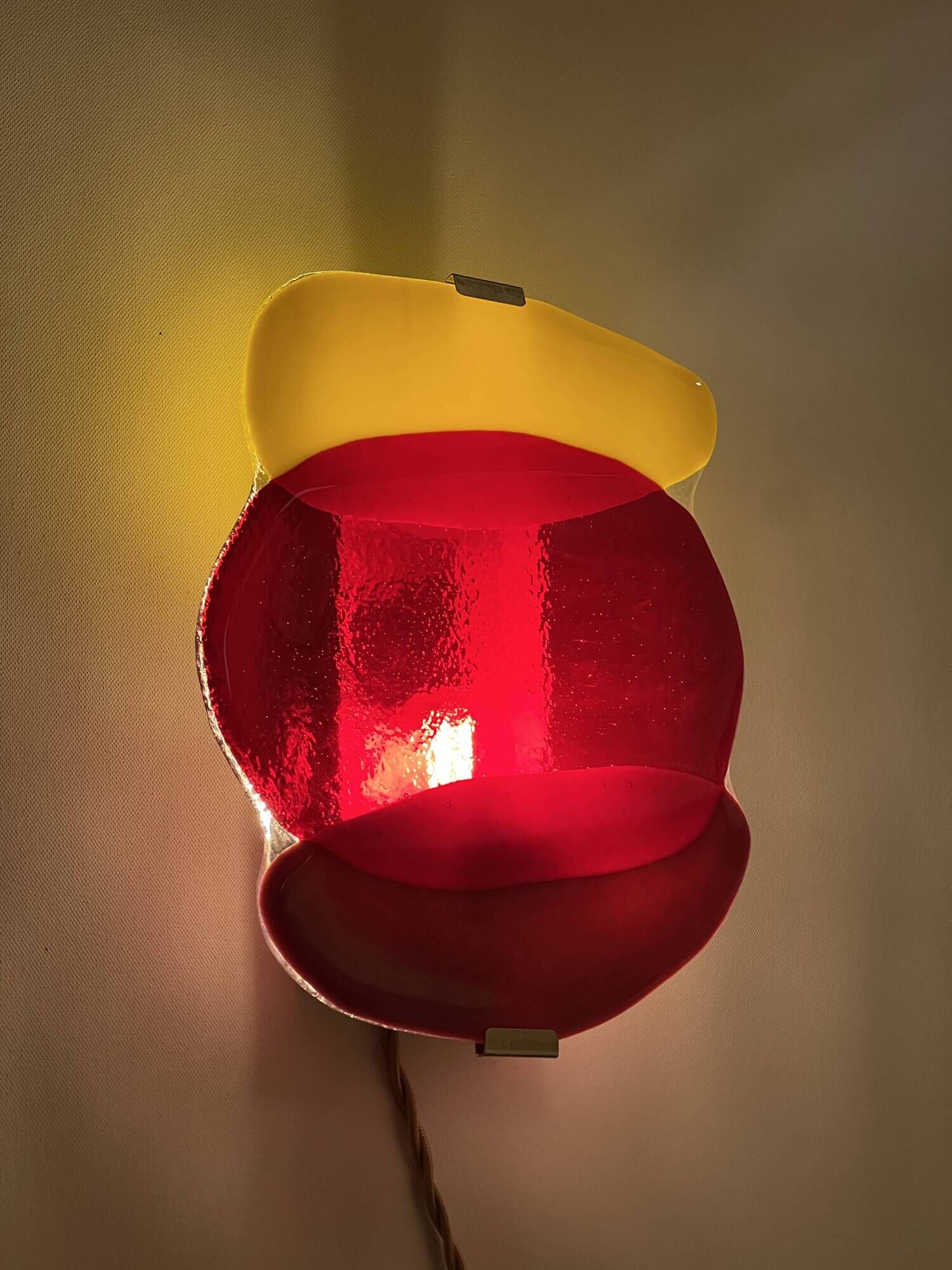 Applique murale en verre artistique
