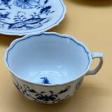 2 meissen tea cups