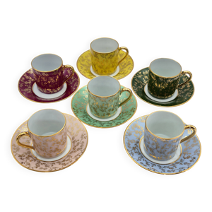 Suite de 6 tasses à - multicolores