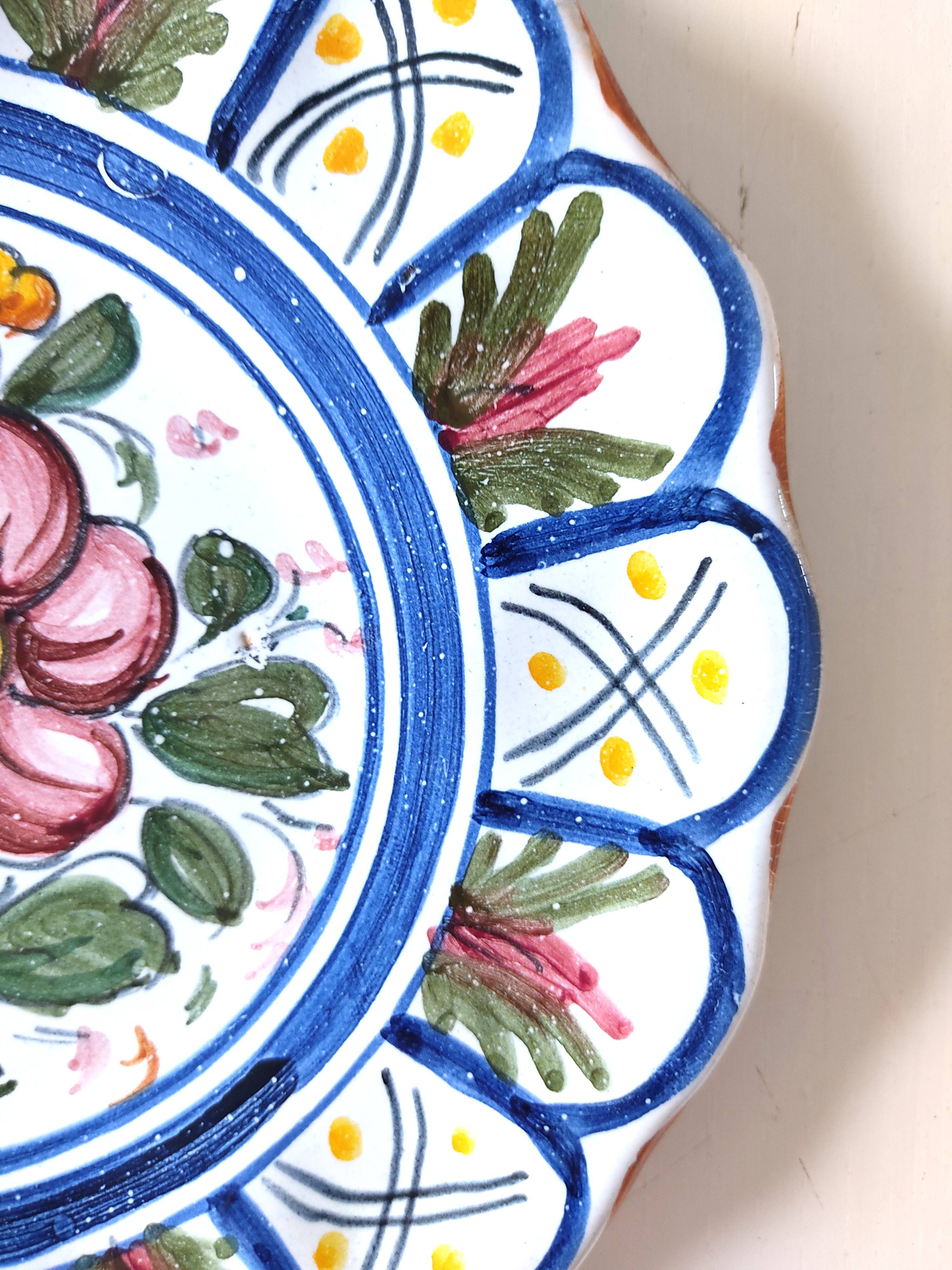 Decorative plate to hang, Italian earthenware