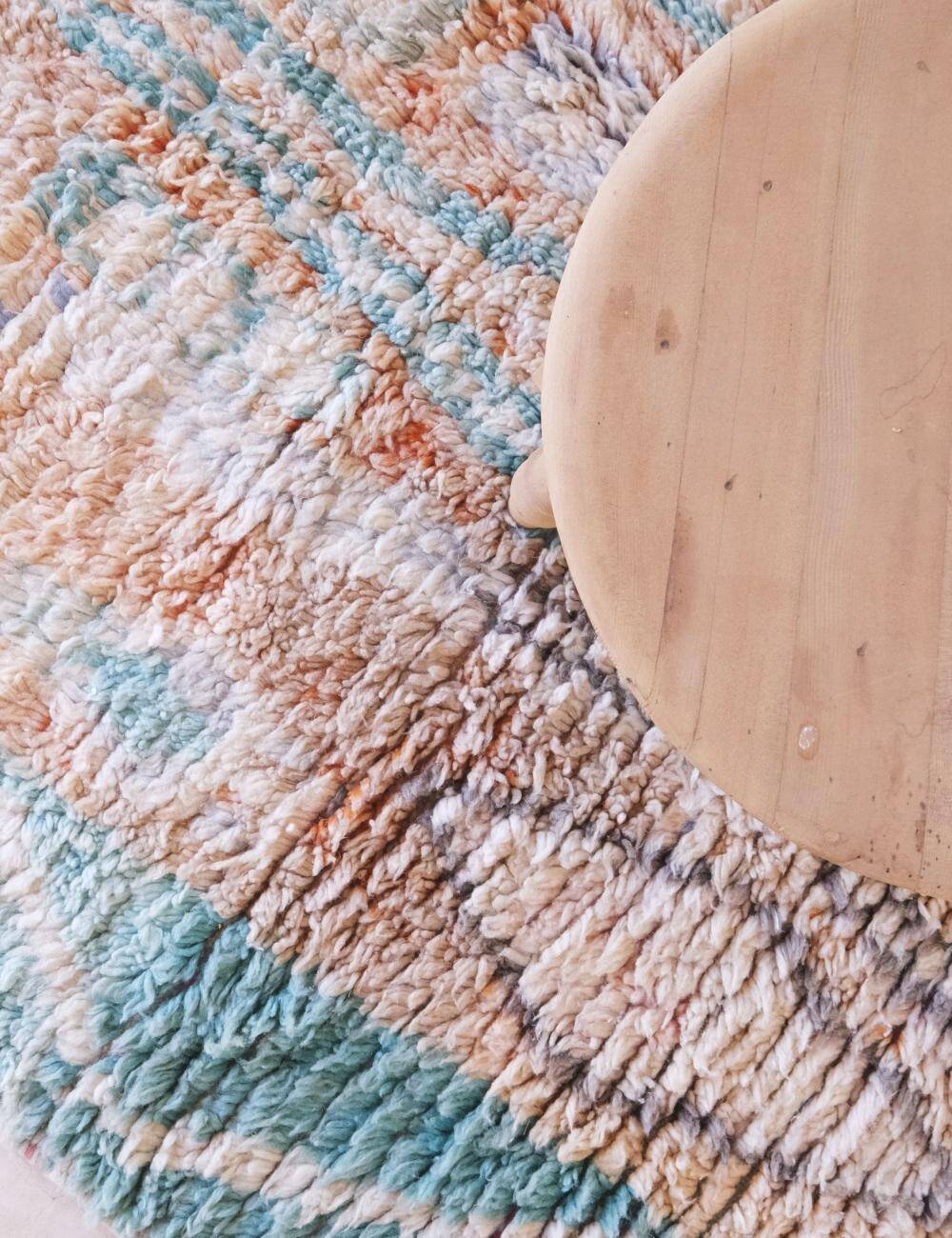 Tapis berbère pastel