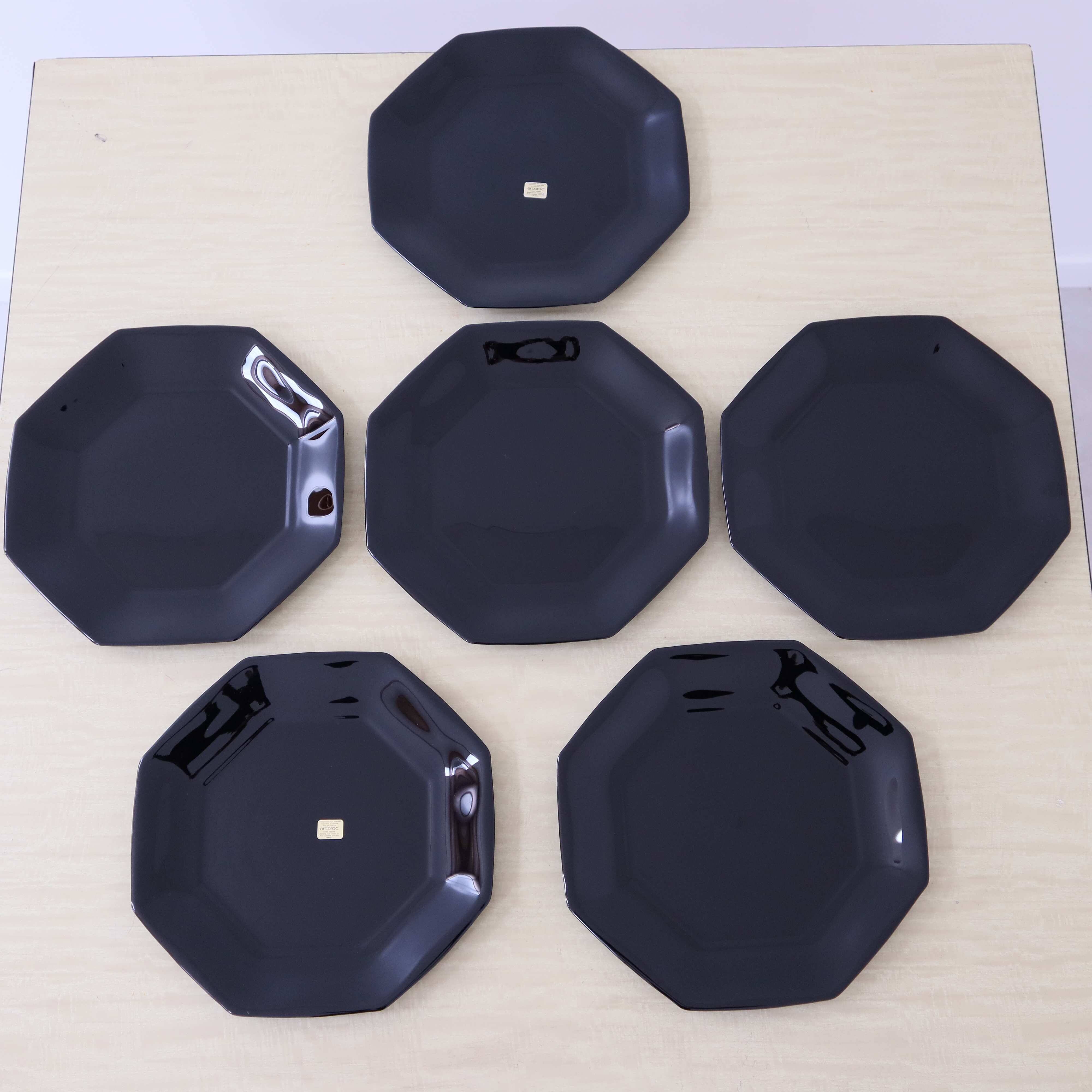 6 "Octime" black Arcoroc dinner plates