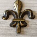 Brass fleur-de-lis