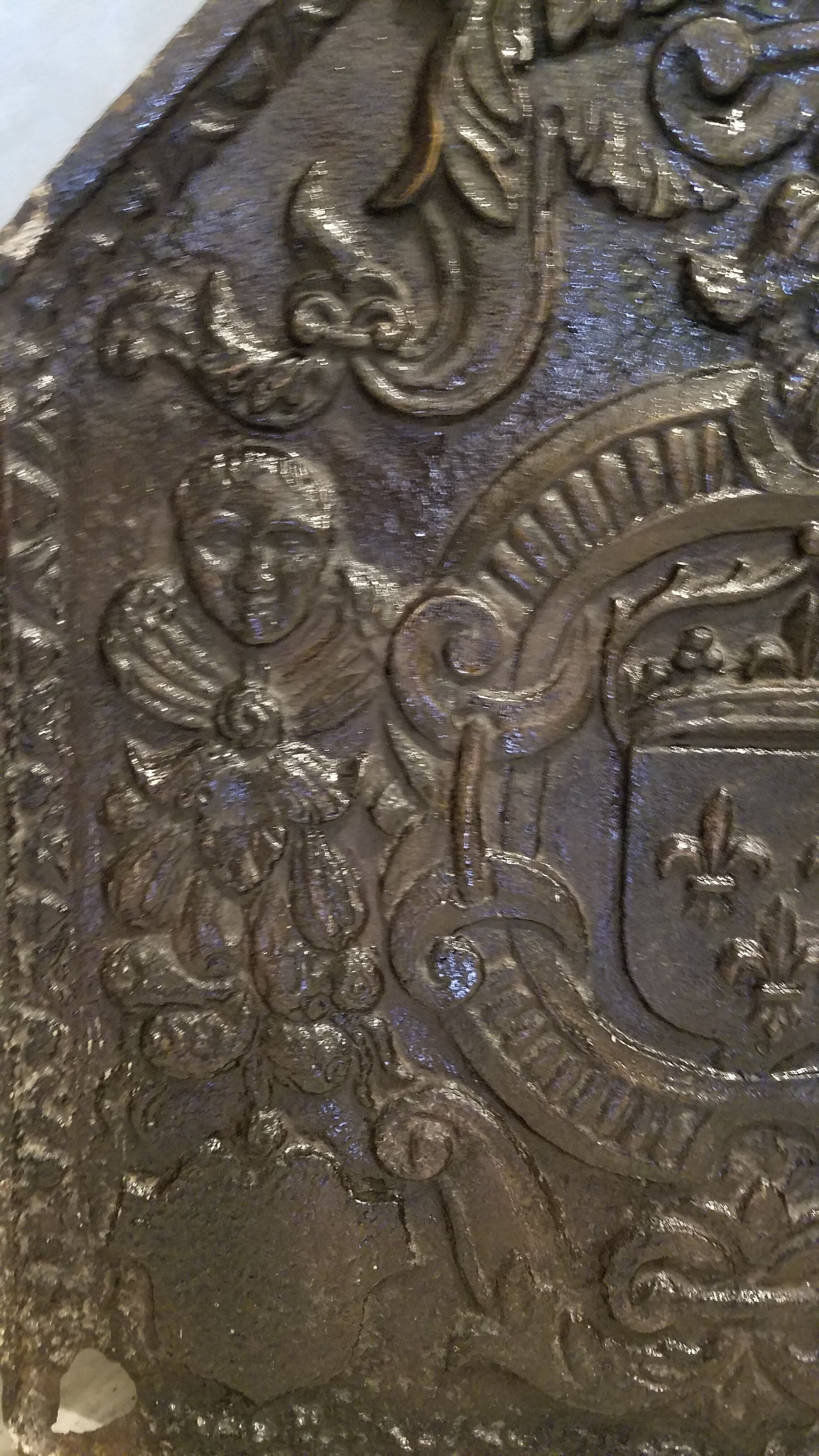 Plate and chenets of old chimney chenets