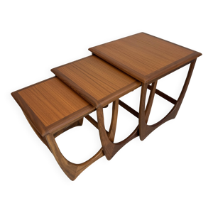 Ensemble de tables gigognes