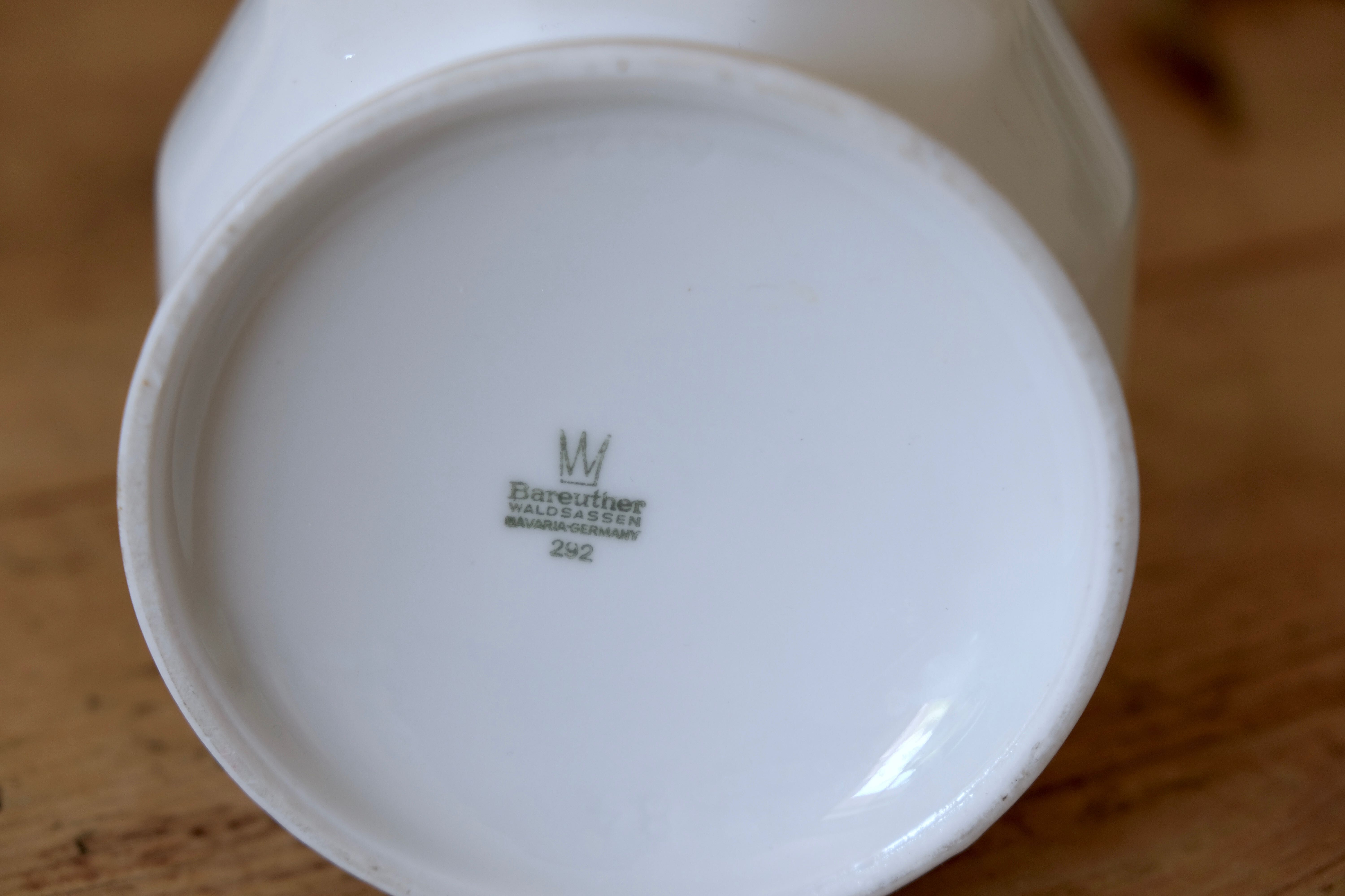 White vase Bareuther Waldsassen 50s